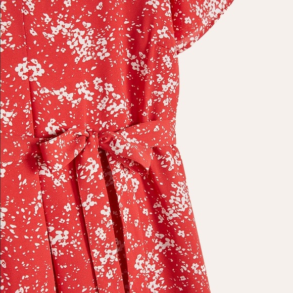 Host Pick ✨Thyme Maternity dress - Picture 2 of 4